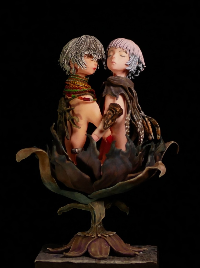 手が手と手をつなぐ夢をみる