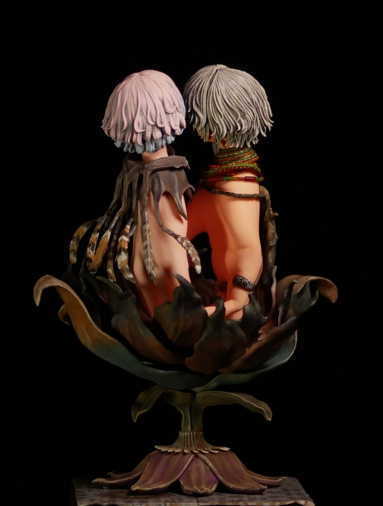 手が手と手をつなぐ夢をみる