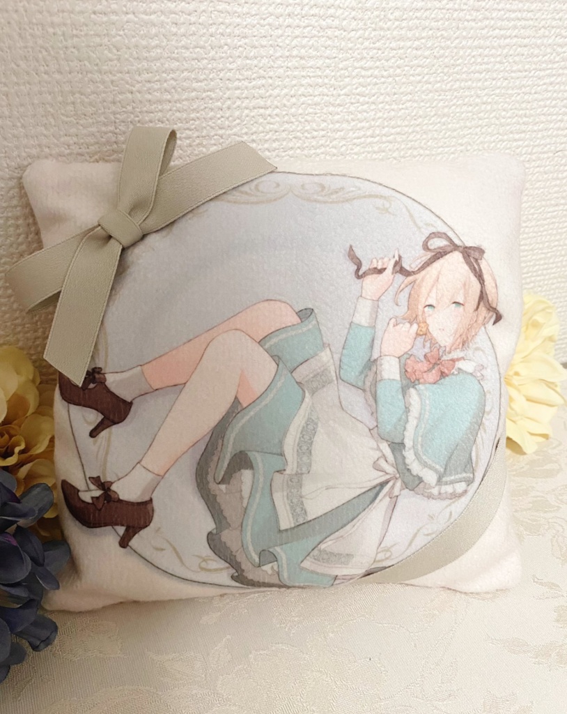 EATMEえーちのミニクッション