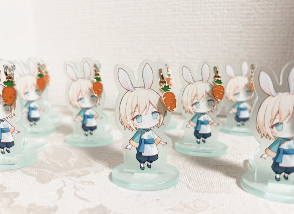うさぎえーちのアクリルスタンド