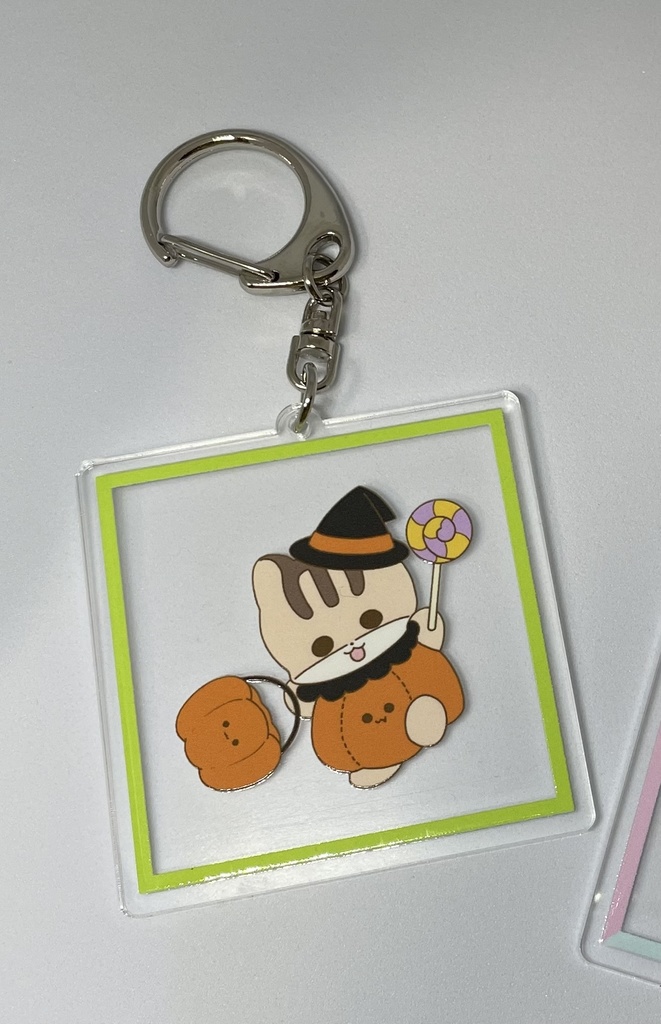 リスくんアクリルキーホルダー_ハロウィン