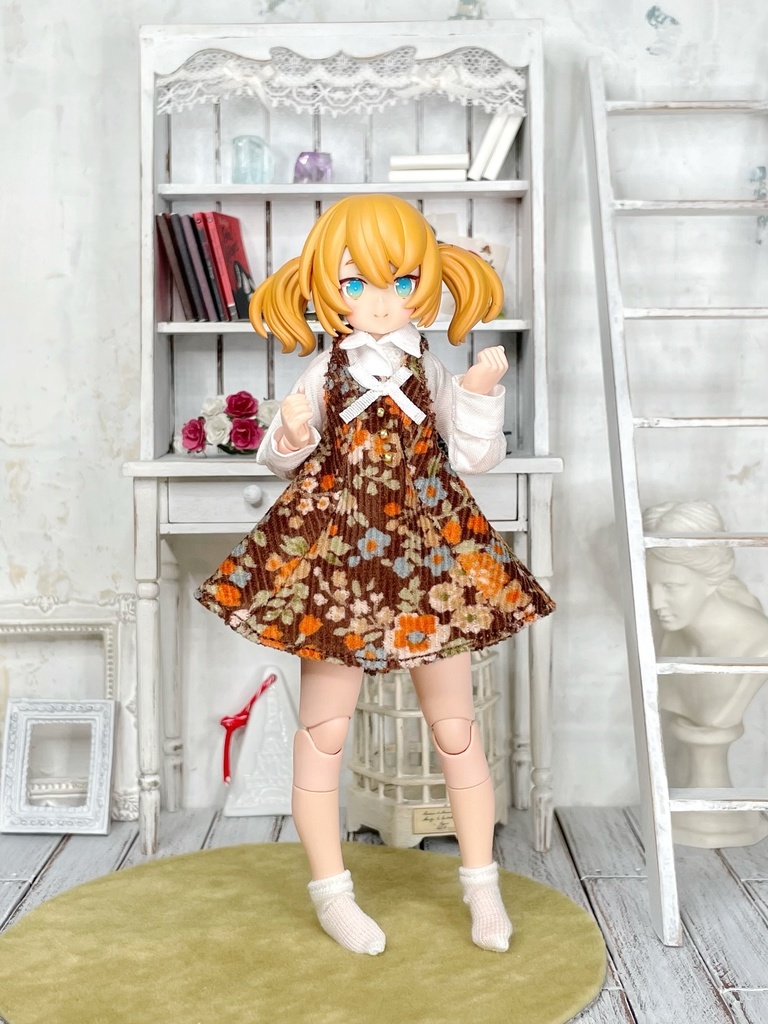 1/12スケール　【ブラウス・ワンピース・靴下のセット】茶