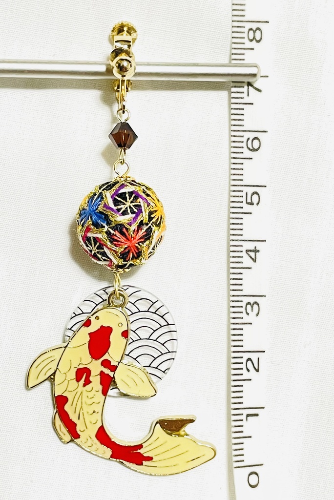 カグラギ・ディボウスキ/イメージ手毬アクセサリー