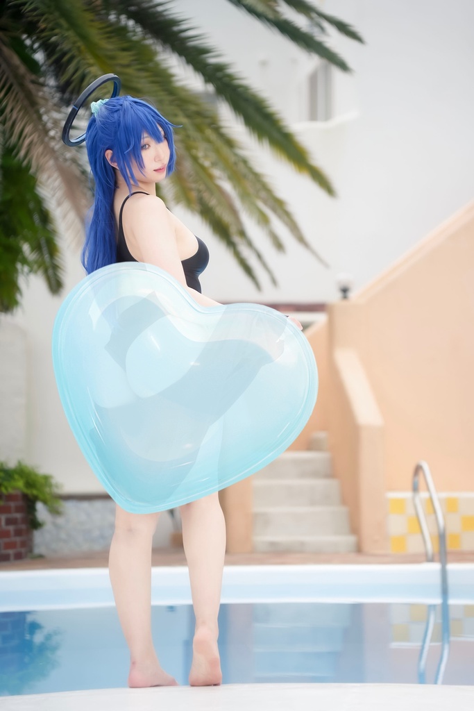 通販予約【ブルアカ ユウカ写真集2】だから水着もメイドも着ないですって!?