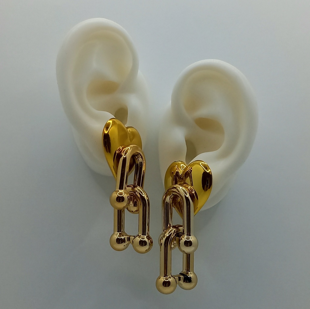 【モデル着用】【軽量】ホイルチョコハート Uチェーン ピアス&イヤリング