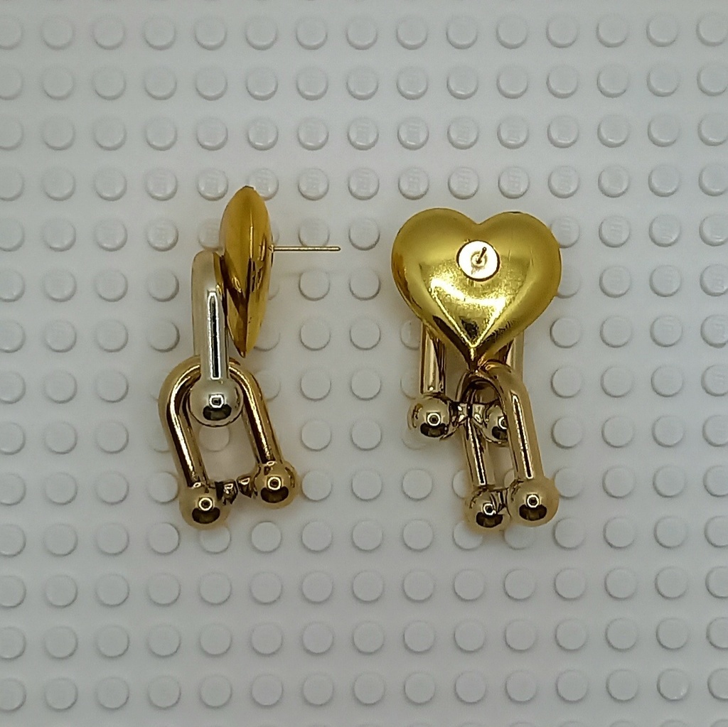 【モデル着用】【軽量】ホイルチョコハート Uチェーン ピアス&イヤリング