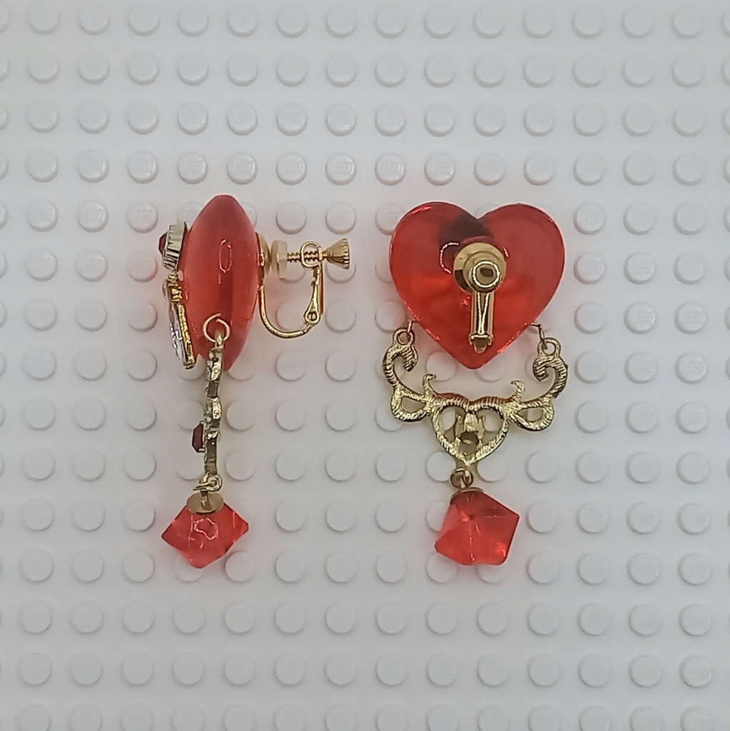 【モデル着用】【ちょい重】クリアレッドハート ピアス&イヤリング 2種