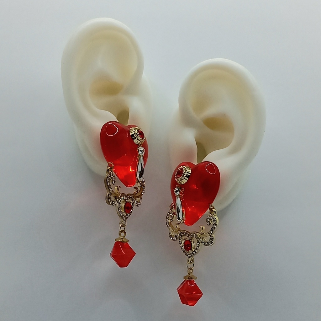 【モデル着用】【ちょい重】クリアレッドハート ピアス&イヤリング 2種