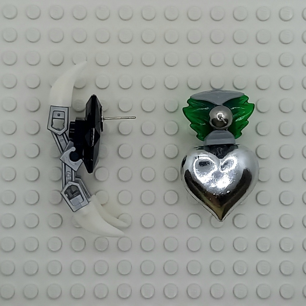 【モデル着用現品】【ちょい重】ホイルチョコハート メカハンド コブラ アシンメトリー ピアス