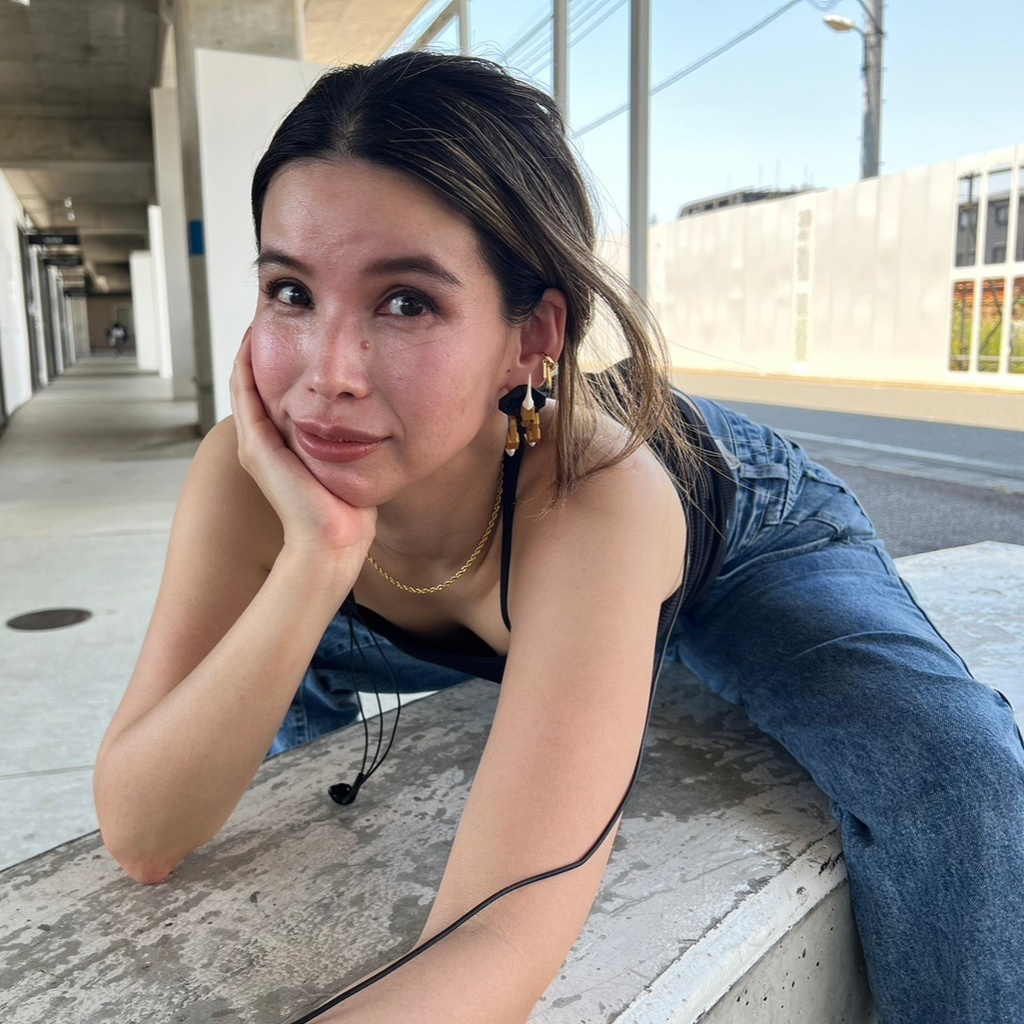 【モデル着用現品】【ちょい重】ホイルチョコハート メカハンド コブラ アシンメトリー ピアス