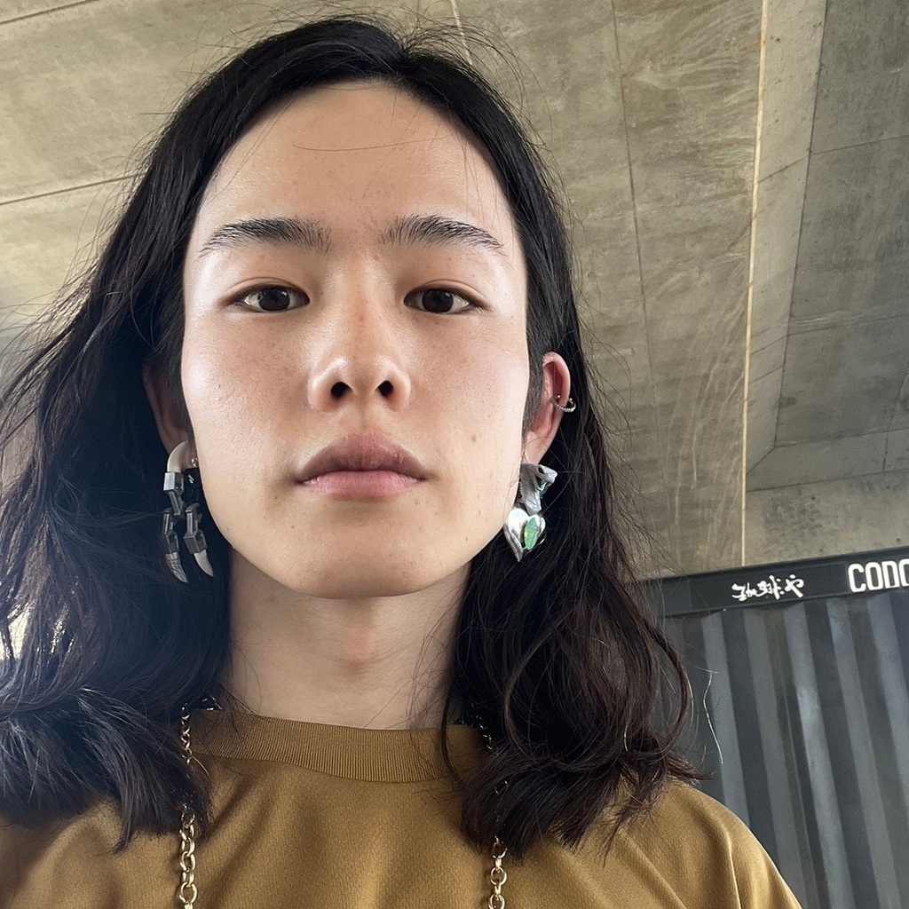 【モデル着用現品】【ちょい重】ホイルチョコハート メカハンド コブラ アシンメトリー ピアス