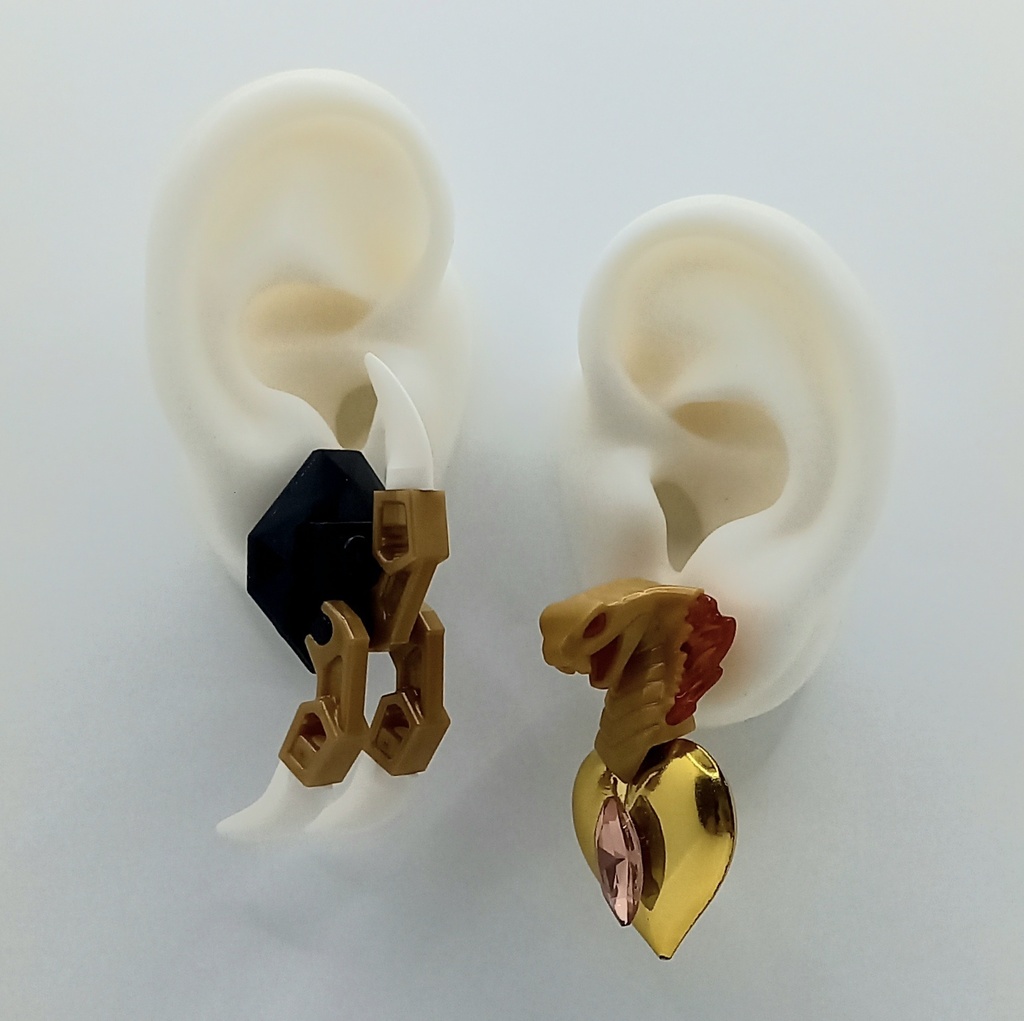 【モデル着用現品】【ちょい重】ホイルチョコハート メカハンド コブラ アシンメトリー ピアス