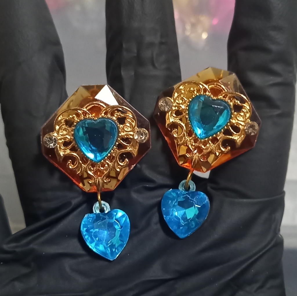 【ちょい重】クリアライトブラウン アクア ハート ダンス ピアス