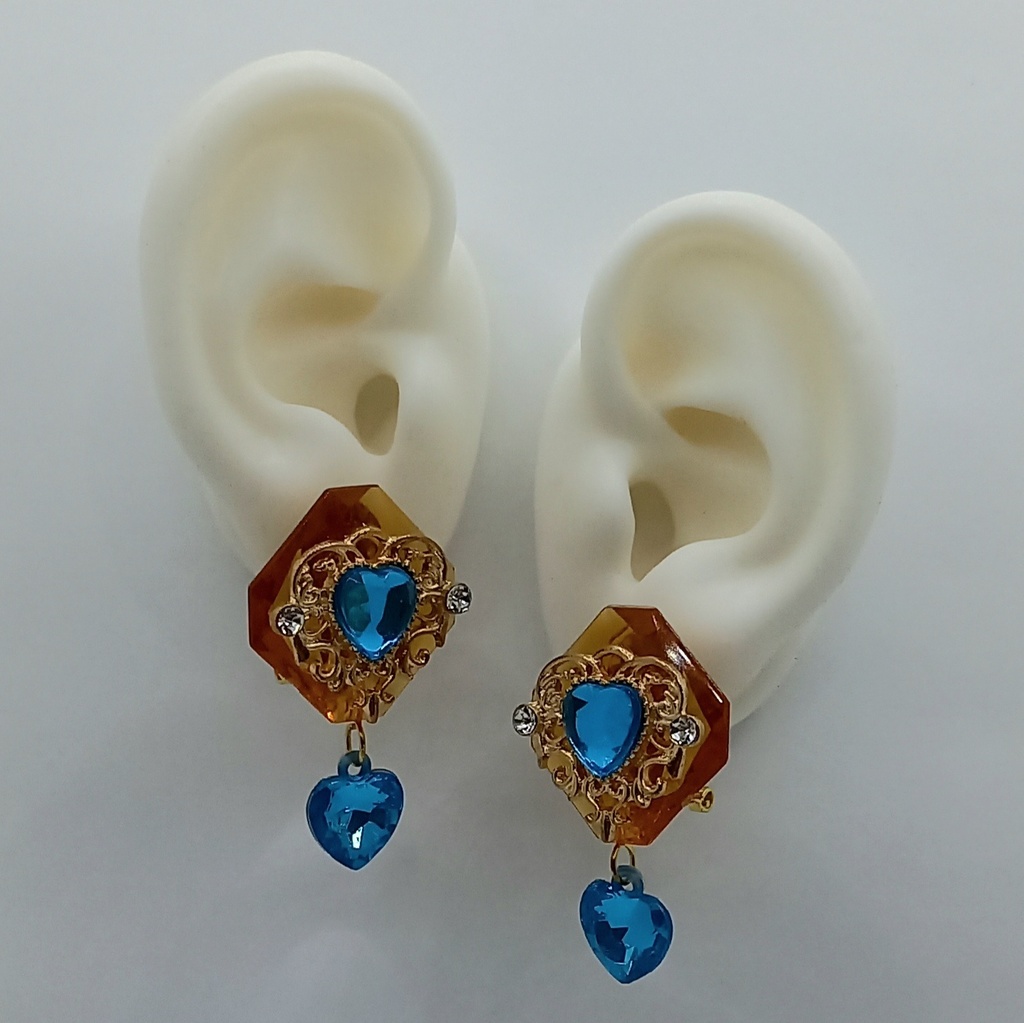 【ちょい重】クリアライトブラウン アクア ハート ダンス ピアス