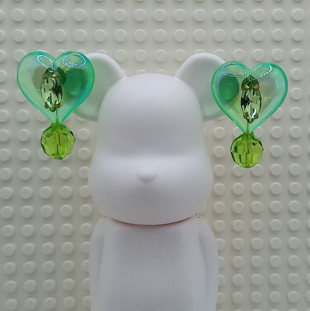 【軽量】クリアオーロラハート ピアス