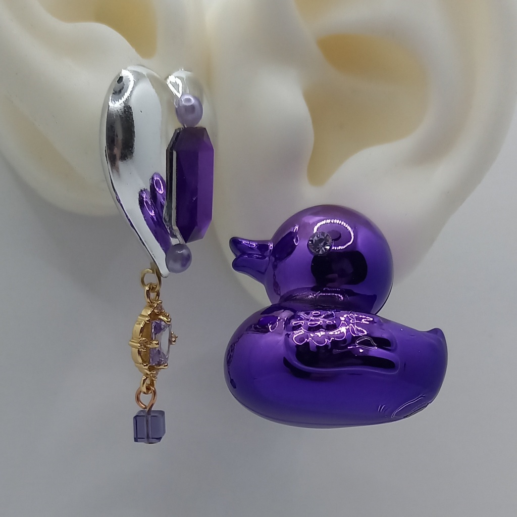 【ちょい重】ホイルチョコハート&ダック アシンメトリー スタッド ピアス