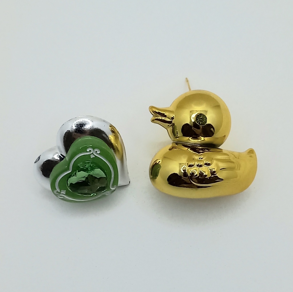 【ちょい重】ホイルチョコハート&ダック ハート アシンメトリー ピアス 2種