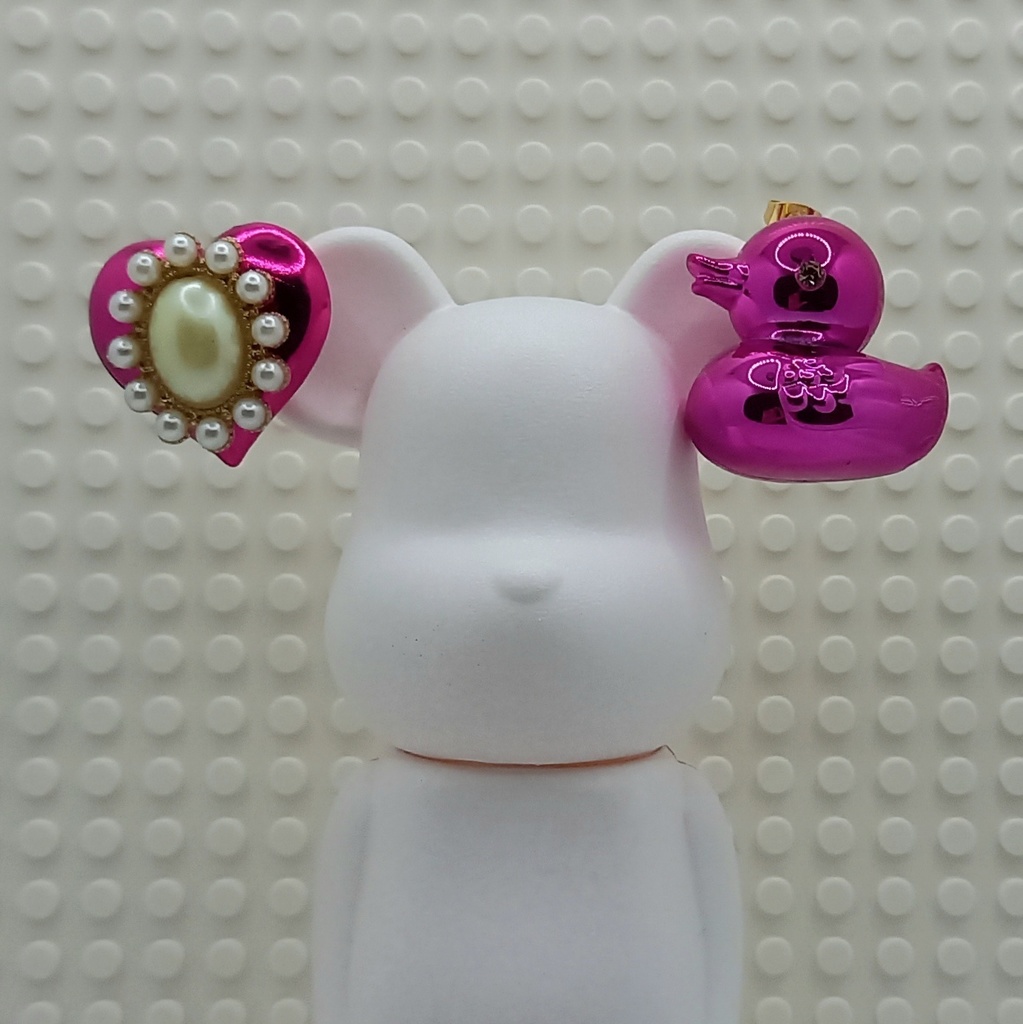 【ちょい重】ホイルチョコハート&ダック アシンメトリー パールビジュー ピアス
