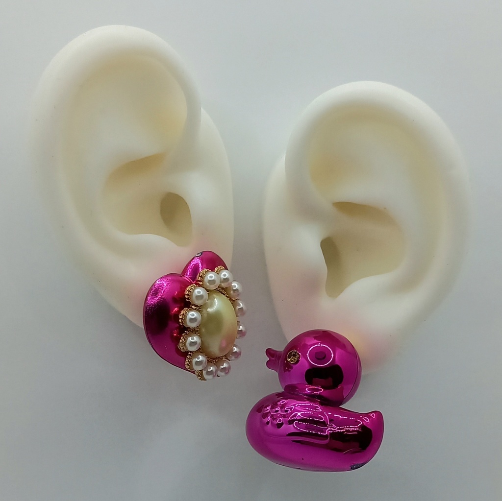 【ちょい重】ホイルチョコハート&ダック アシンメトリー パールビジュー ピアス