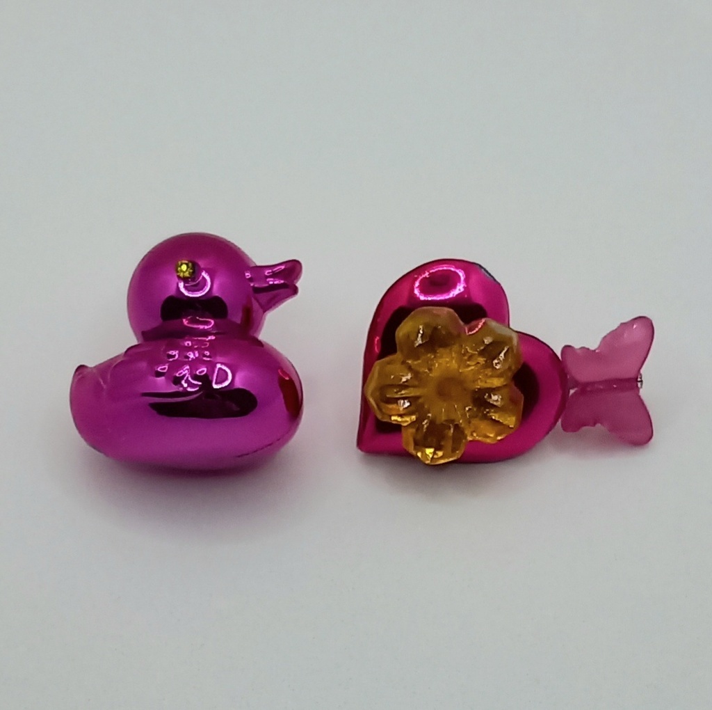 【ちょい重】ホイルチョコハート&ダック 花と蝶 アシンメトリー ピアス