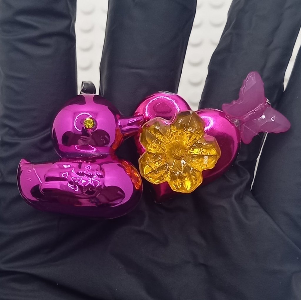 【ちょい重】ホイルチョコハート&ダック 花と蝶 アシンメトリー ピアス