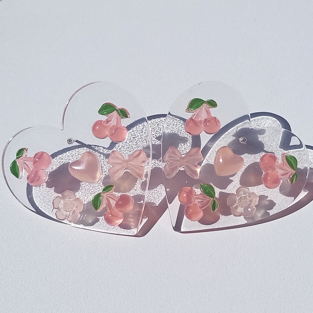 【軽量】ビッグクリアハート カラーチェンジ ピアス 2種