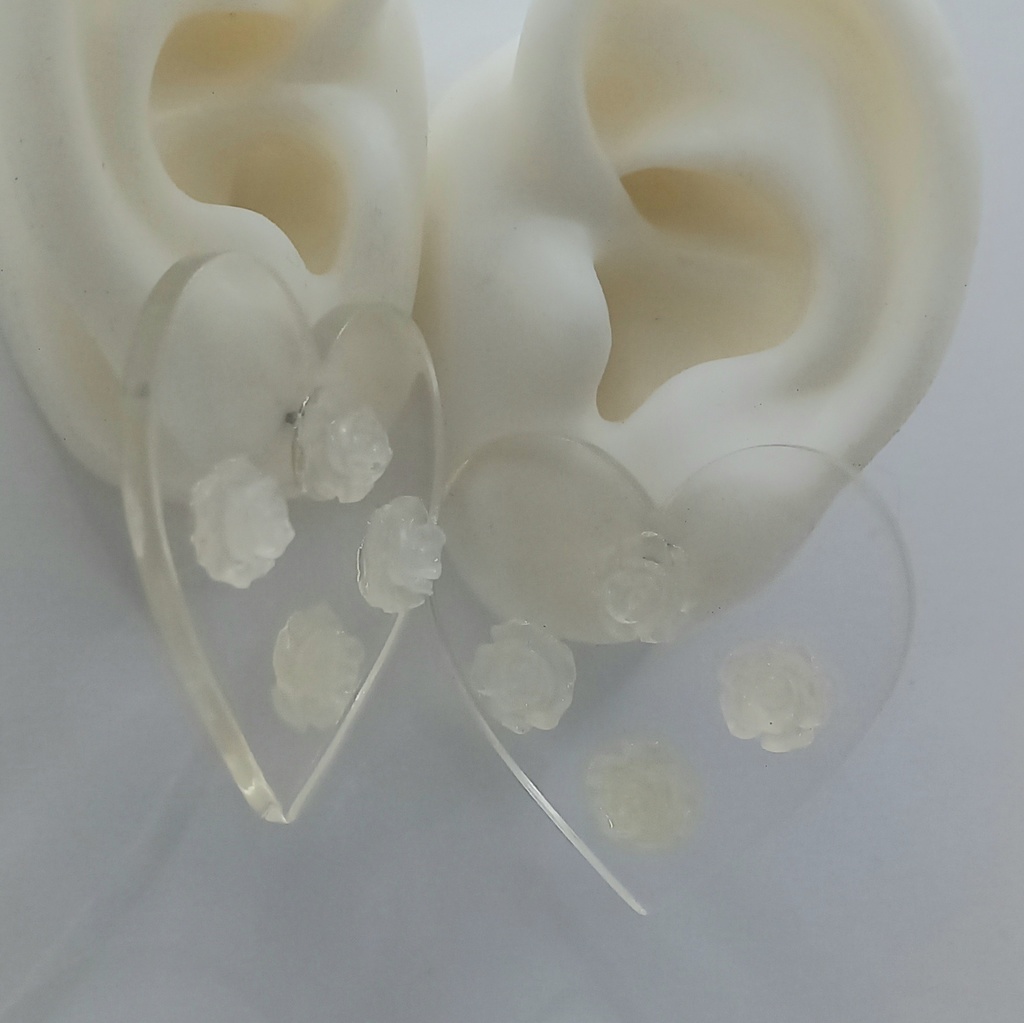 【軽量】ビッグクリアハート カラーチェンジ ピアス 2種