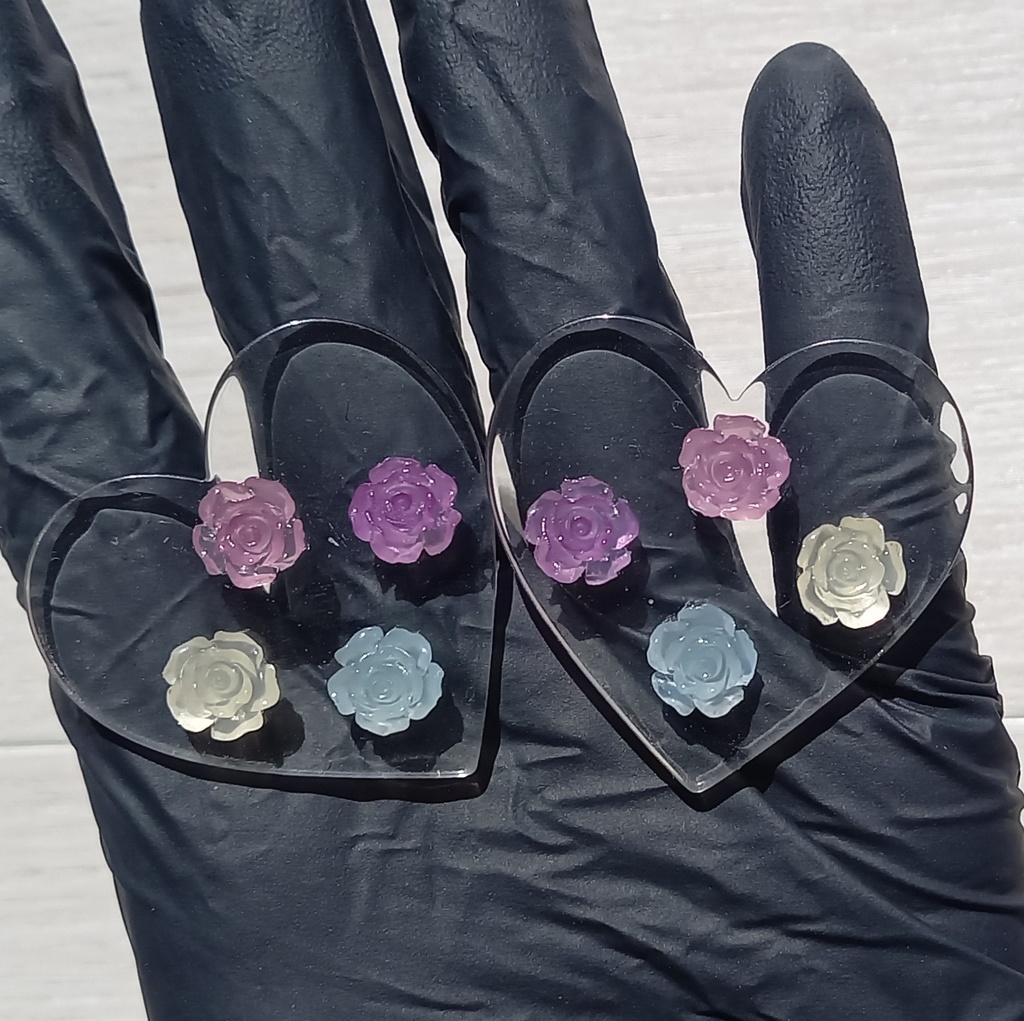 【軽量】ビッグクリアハート カラーチェンジ ピアス 2種