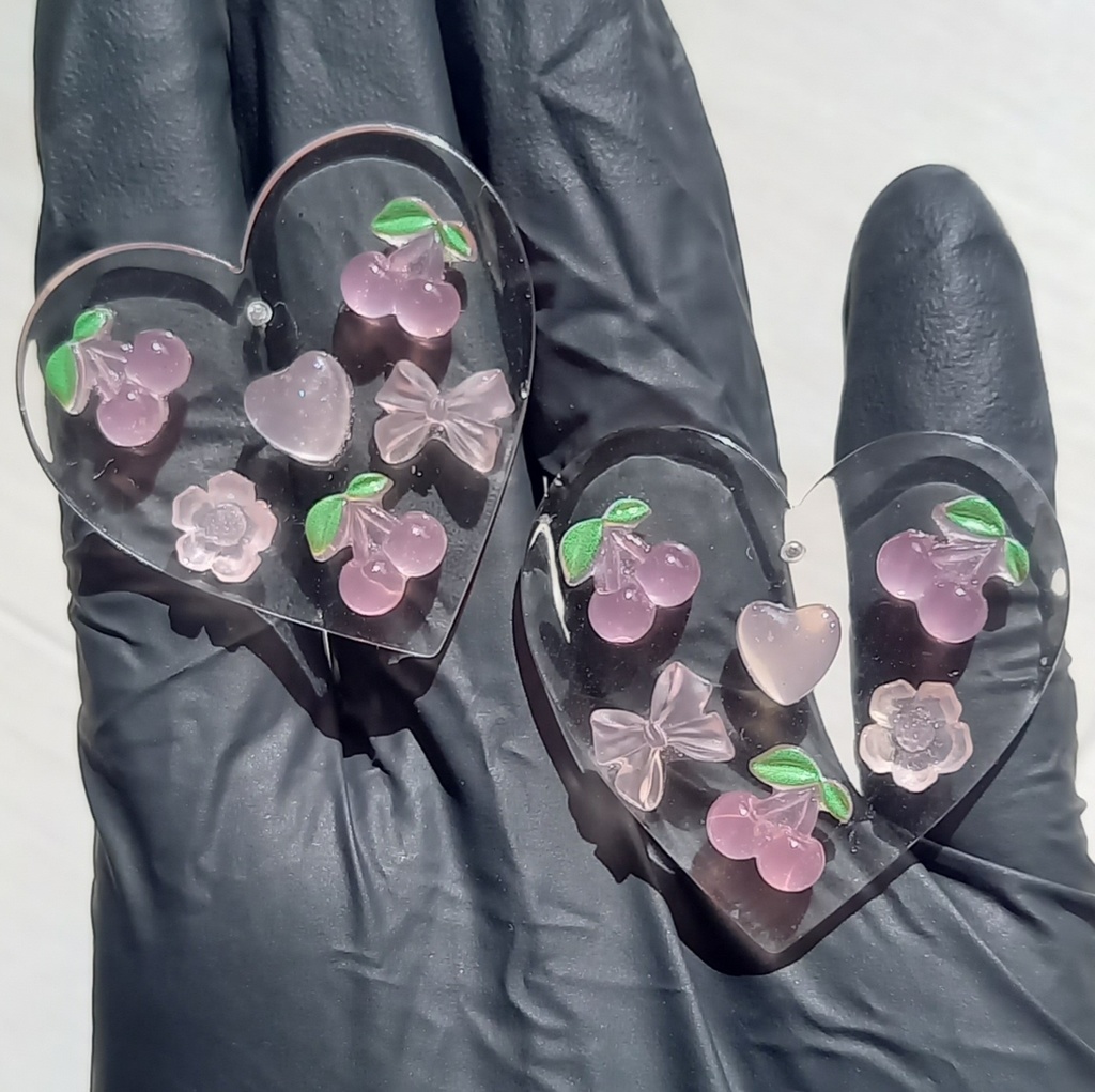 【軽量】ビッグクリアハート カラーチェンジ ピアス 2種