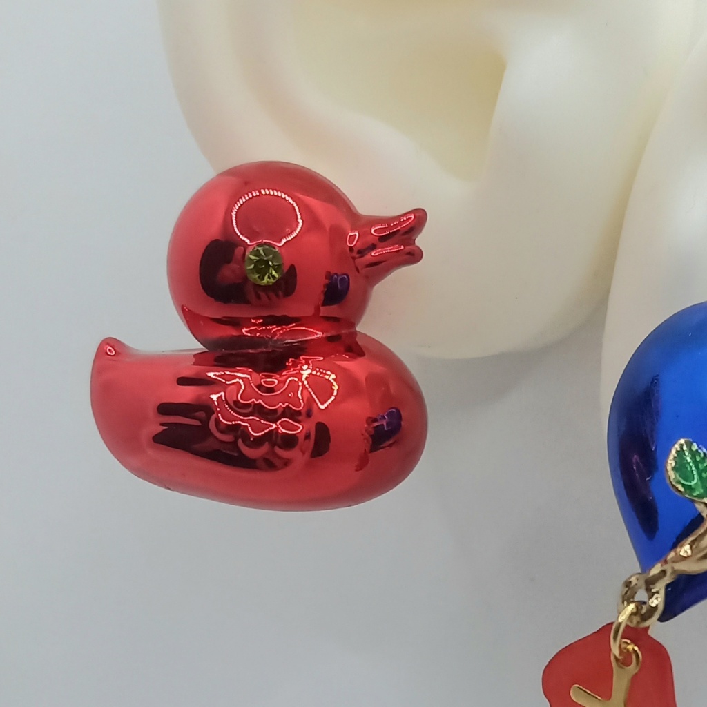 【ちょい重】ホイルチョコハート&ダック 薔薇一輪 アシンメトリー イヤリング