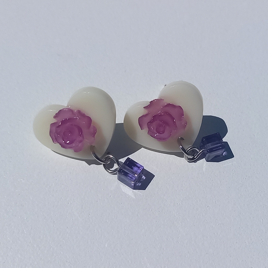 【軽量】ホワイトハート ローズ カラーチェンジ ピアス 4種