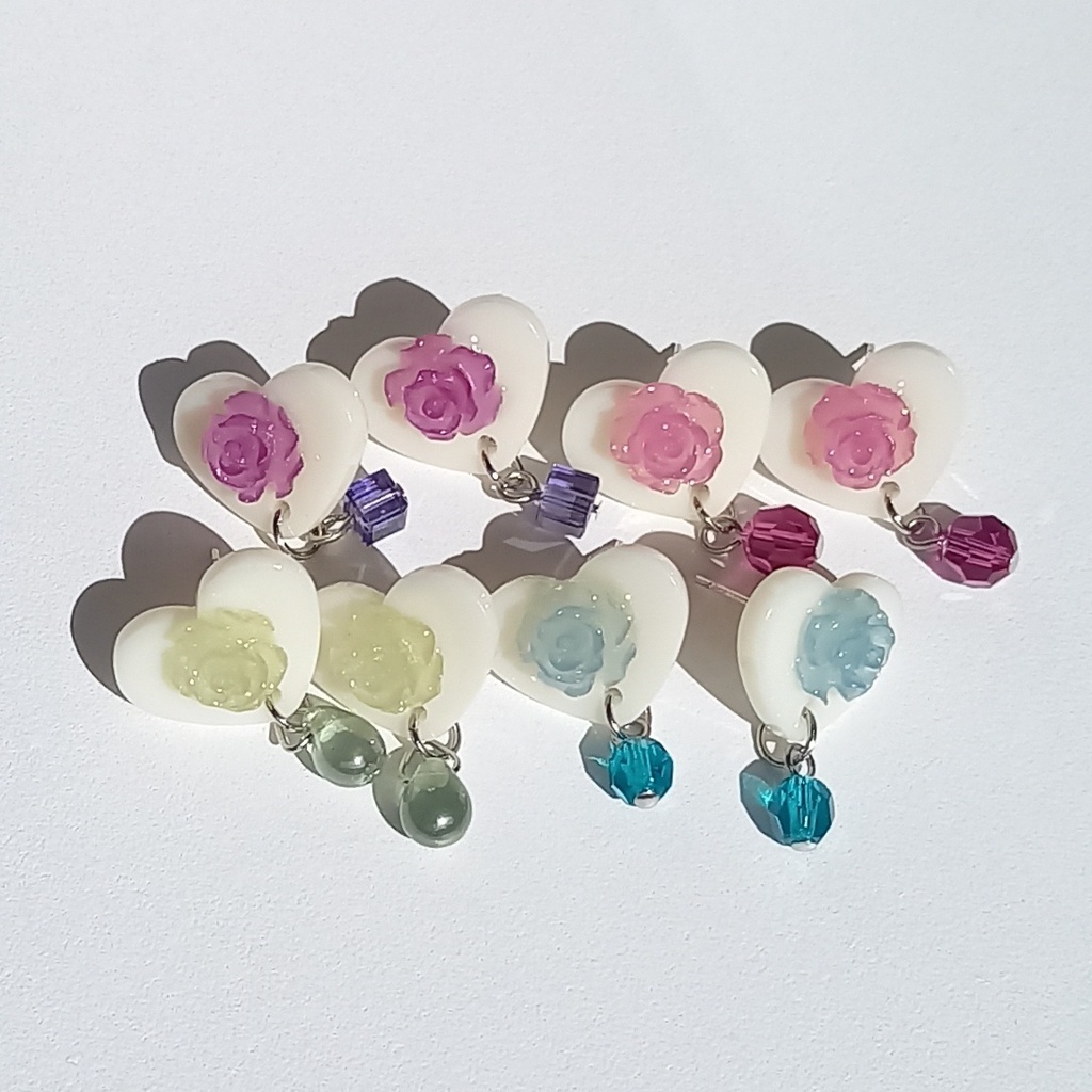 【軽量】ホワイトハート ローズ カラーチェンジ ピアス 4種