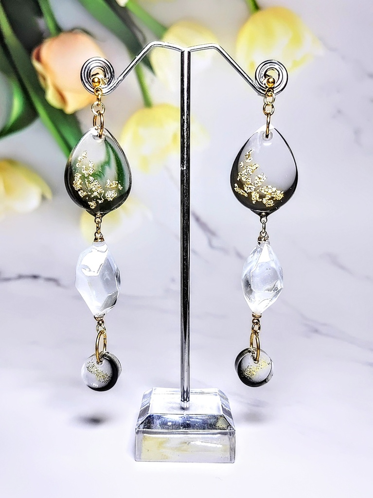 レジンアクセサリー ピアス ブラック系No.01