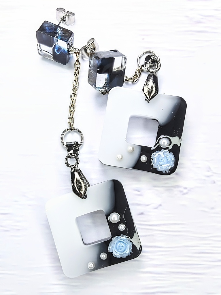 レジンアクセサリー ピアス ブラック系No.07