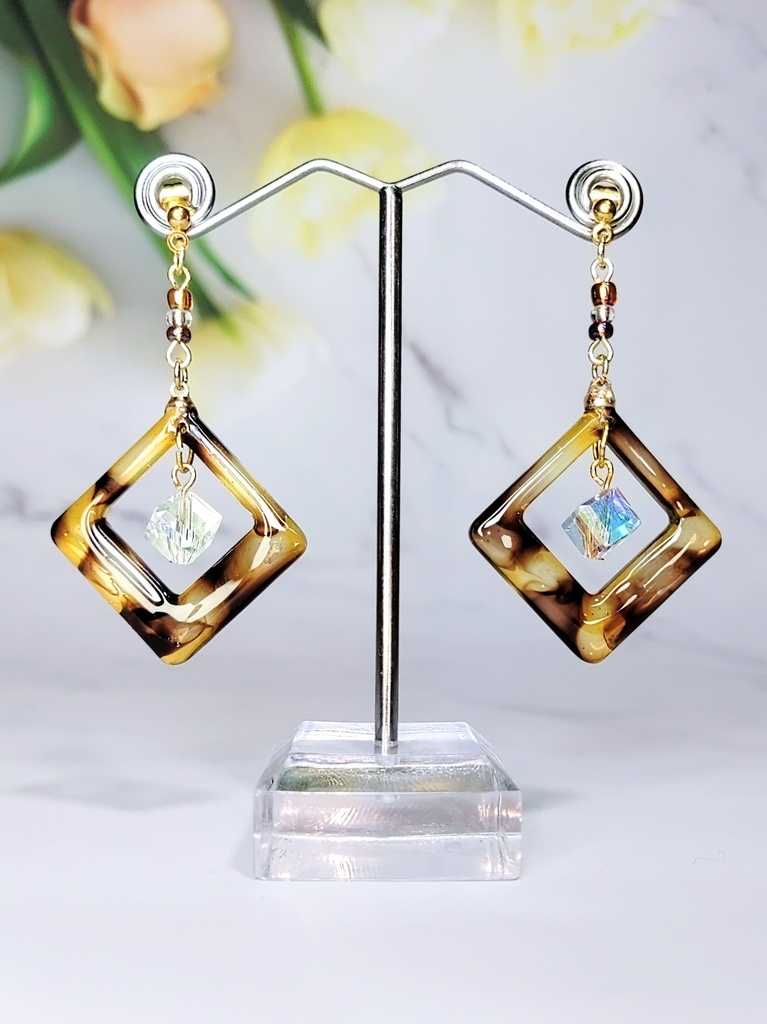 レジンアクセサリー ピアス ベッコウNo.08