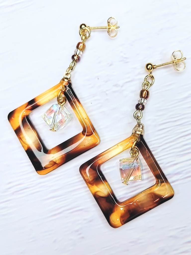 レジンアクセサリー ピアス ベッコウNo.08