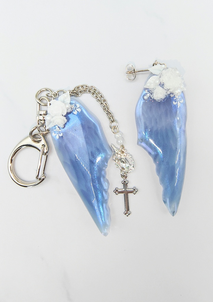 レジンアクセサリー ピアス 片耳用&キーホルダー