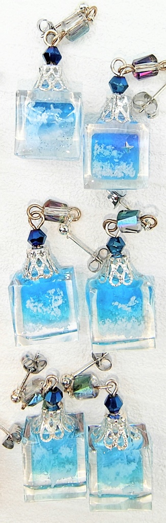 レジンアクセサリー ピアス 香水瓶モチーフ3種