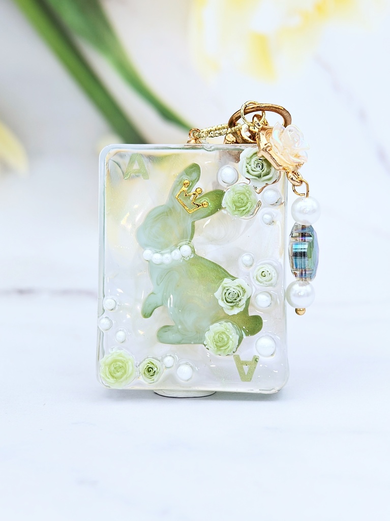 トランプウサギのキーホルダー