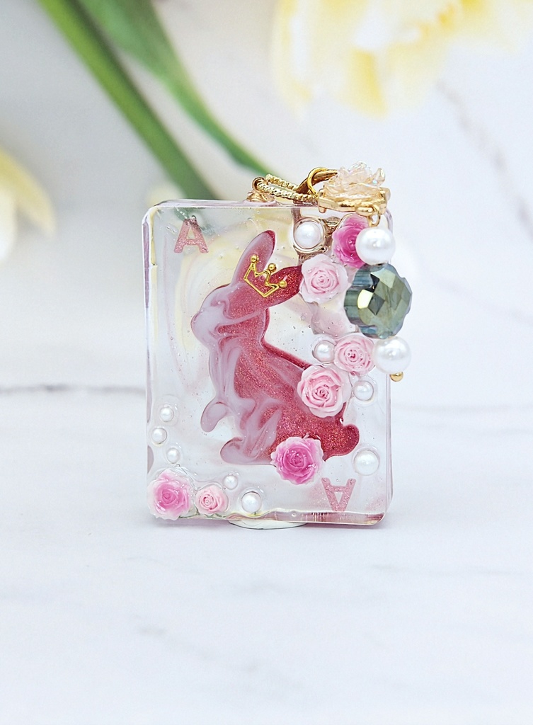 トランプウサギのキーホルダー