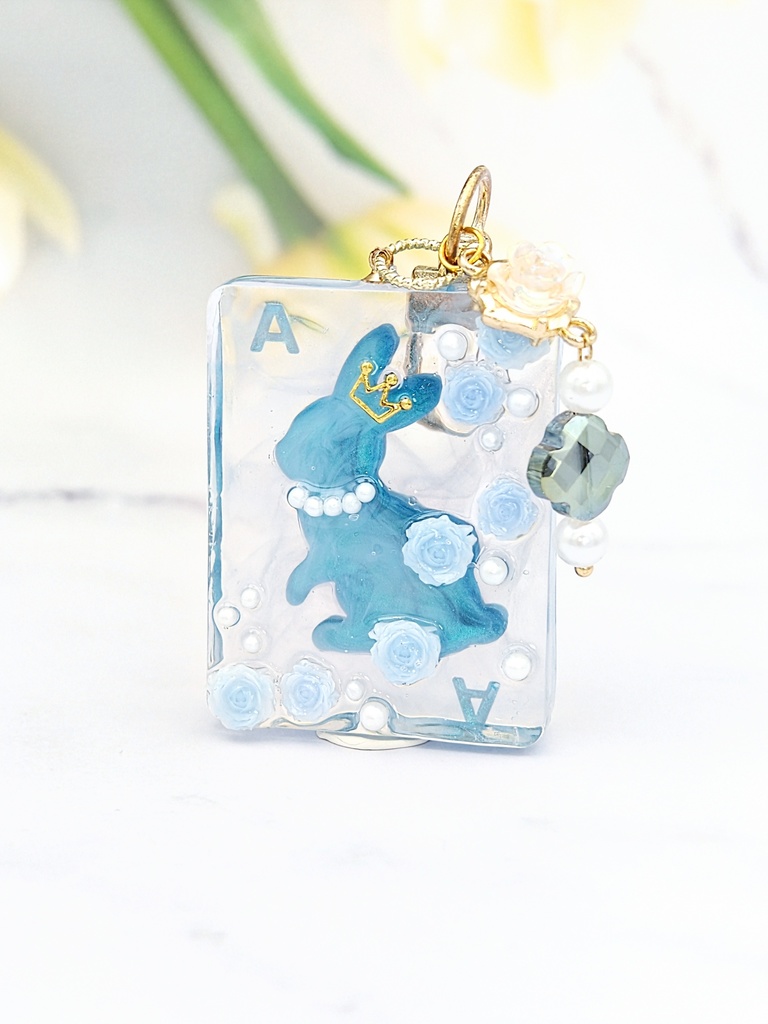 トランプウサギのキーホルダー