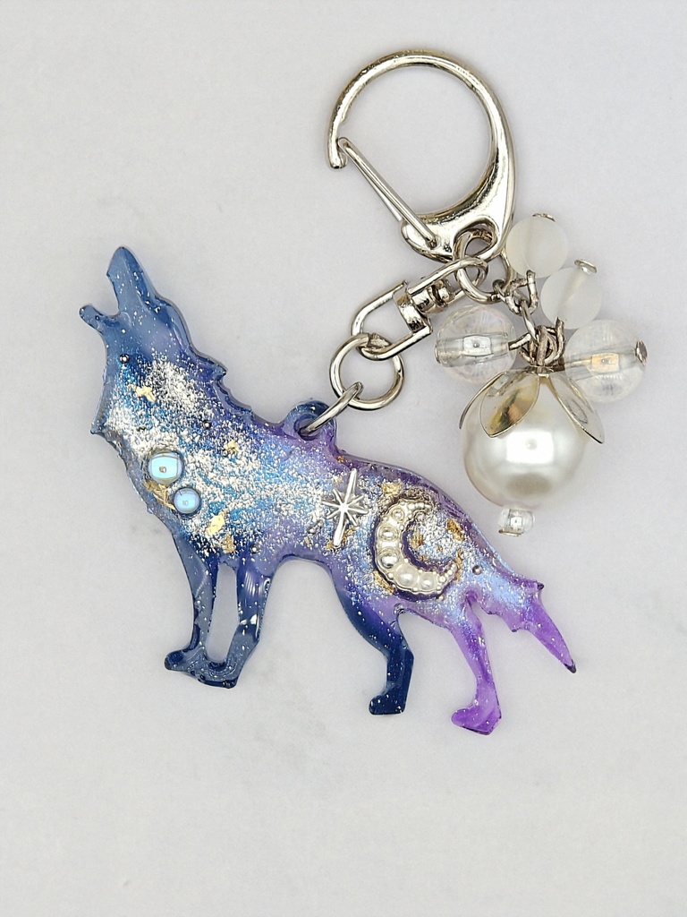 満月の夜のオオカミキーホルダー