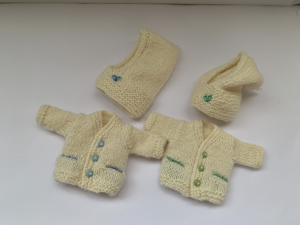 チラ見えポケットのカーディガンとフード付きスヌードセット