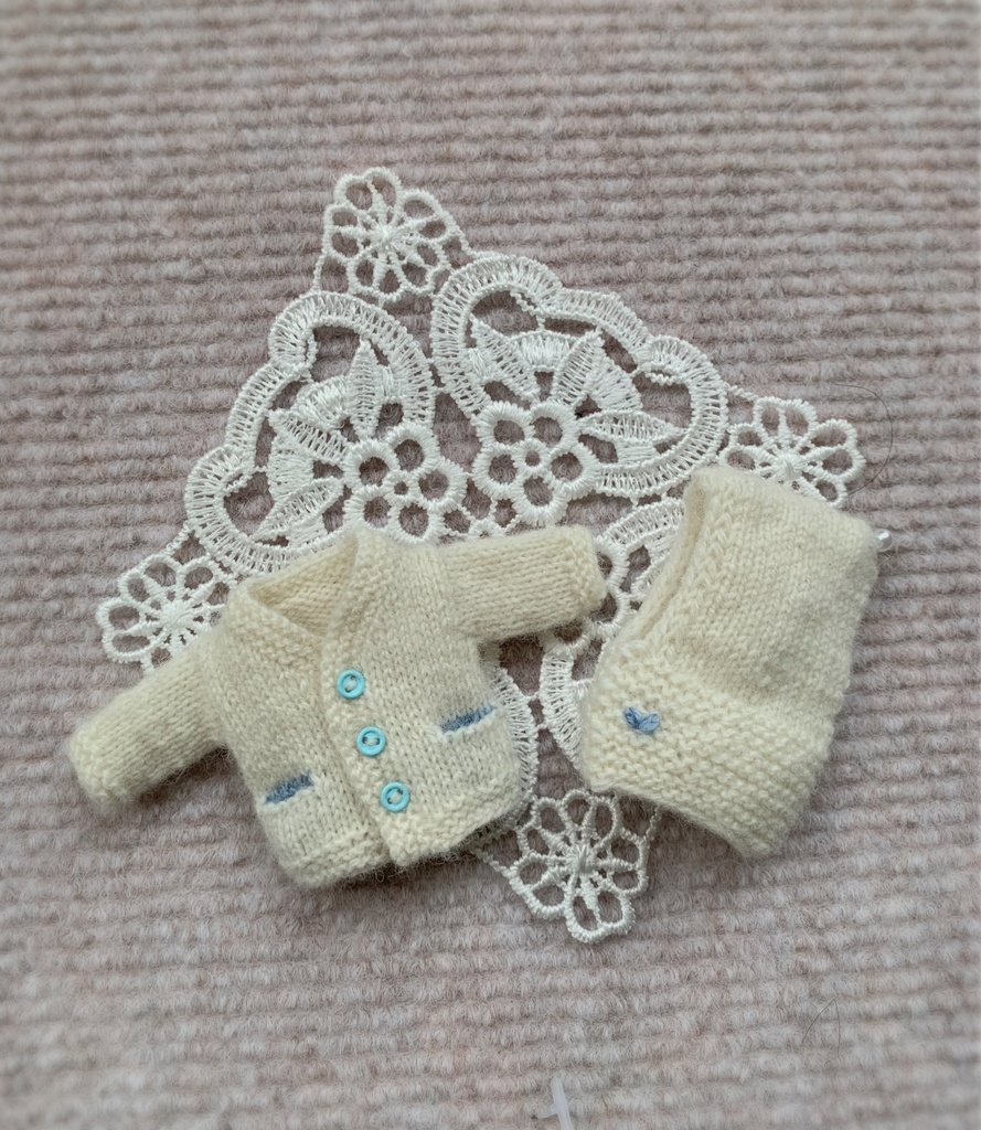 チラ見えポケットのカーディガンとフード付きスヌードセット