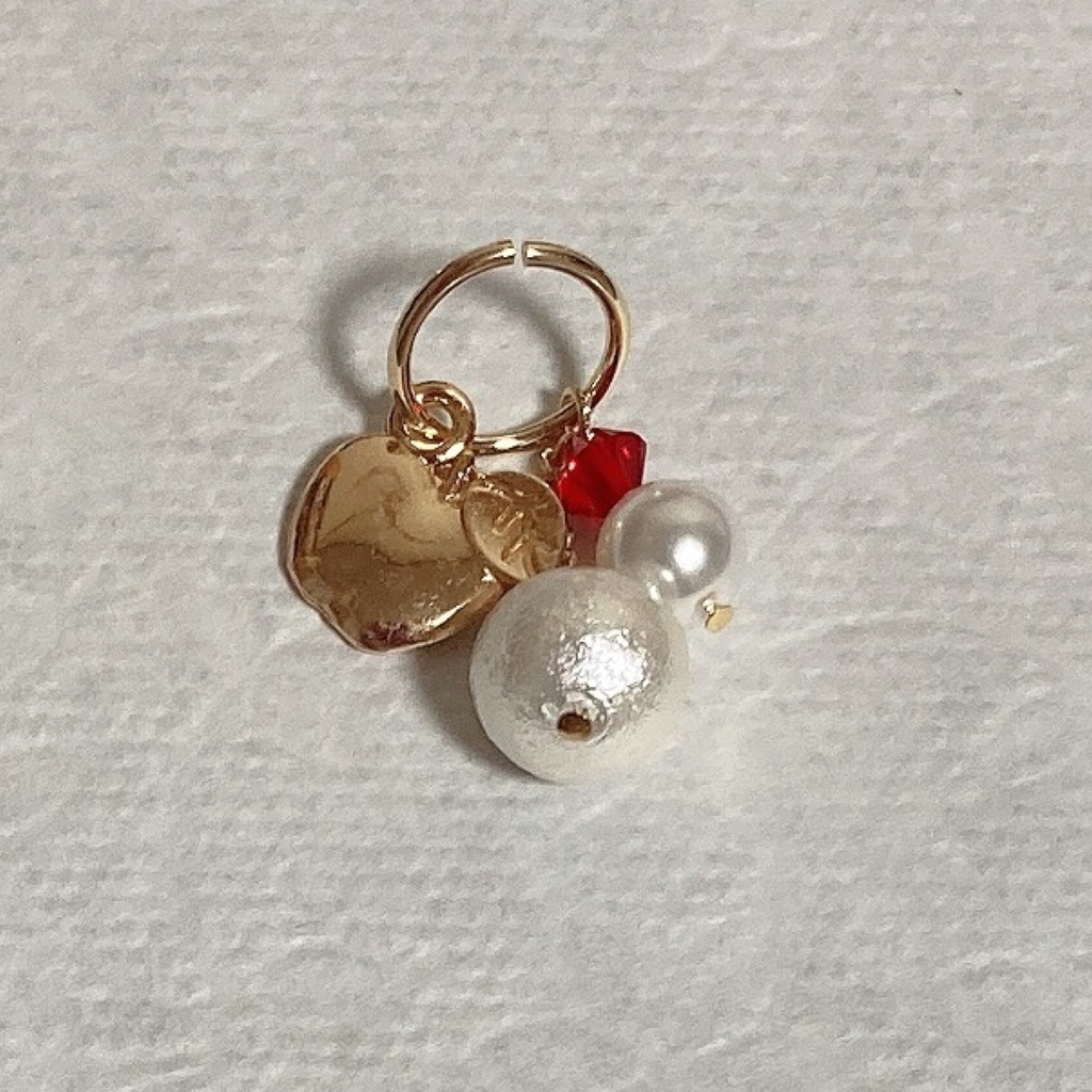 プリンセス♪サテン・オーガンジーリボンとコットンパール、スワロフスキーのふんわりヘアクリップ バレッタ ヘアゴム 〜 赤 〜