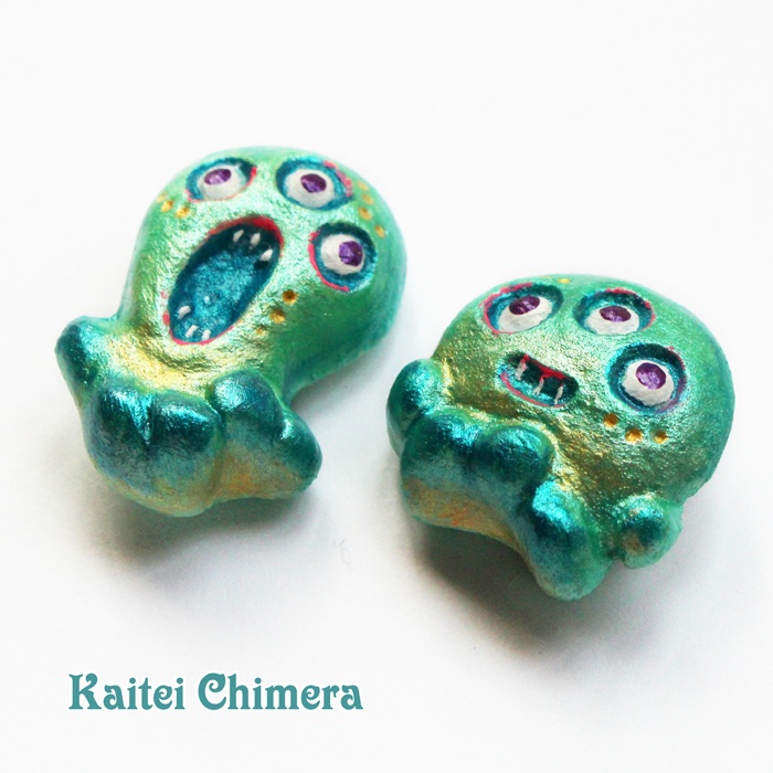 三つ目ブローチ