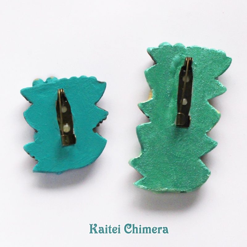 カレイなる積みわっにブローチ