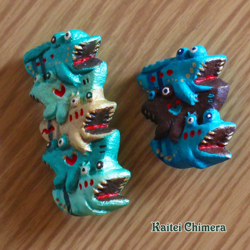 カレイなる積みわっにブローチ