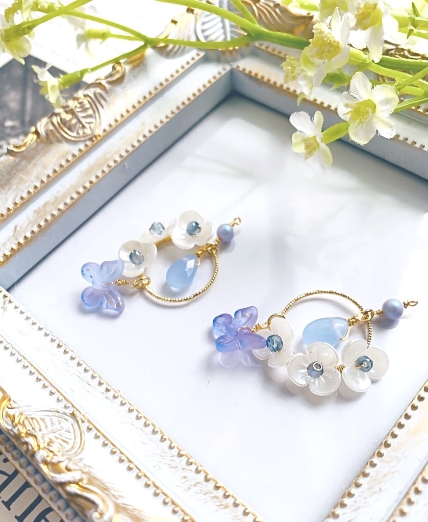 なにかひとつ、青いもの