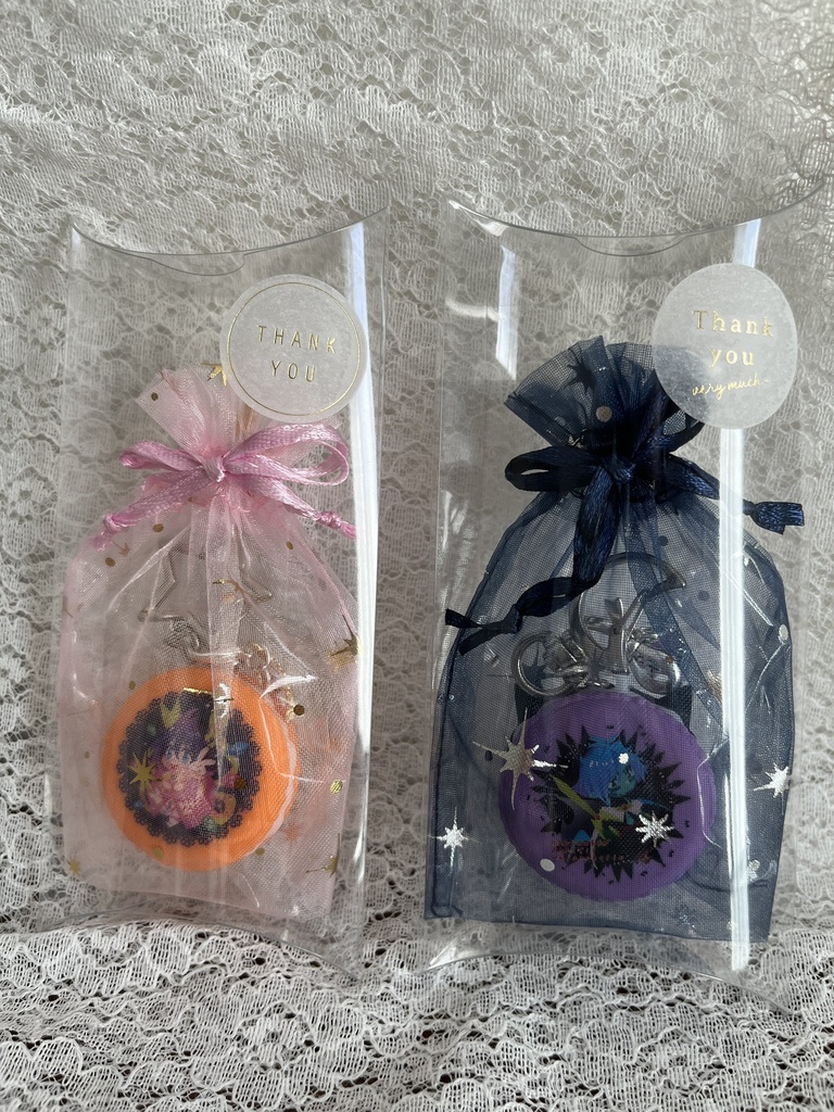 HALOWEEN PARTY!!アメリアマカロンキーホルダー